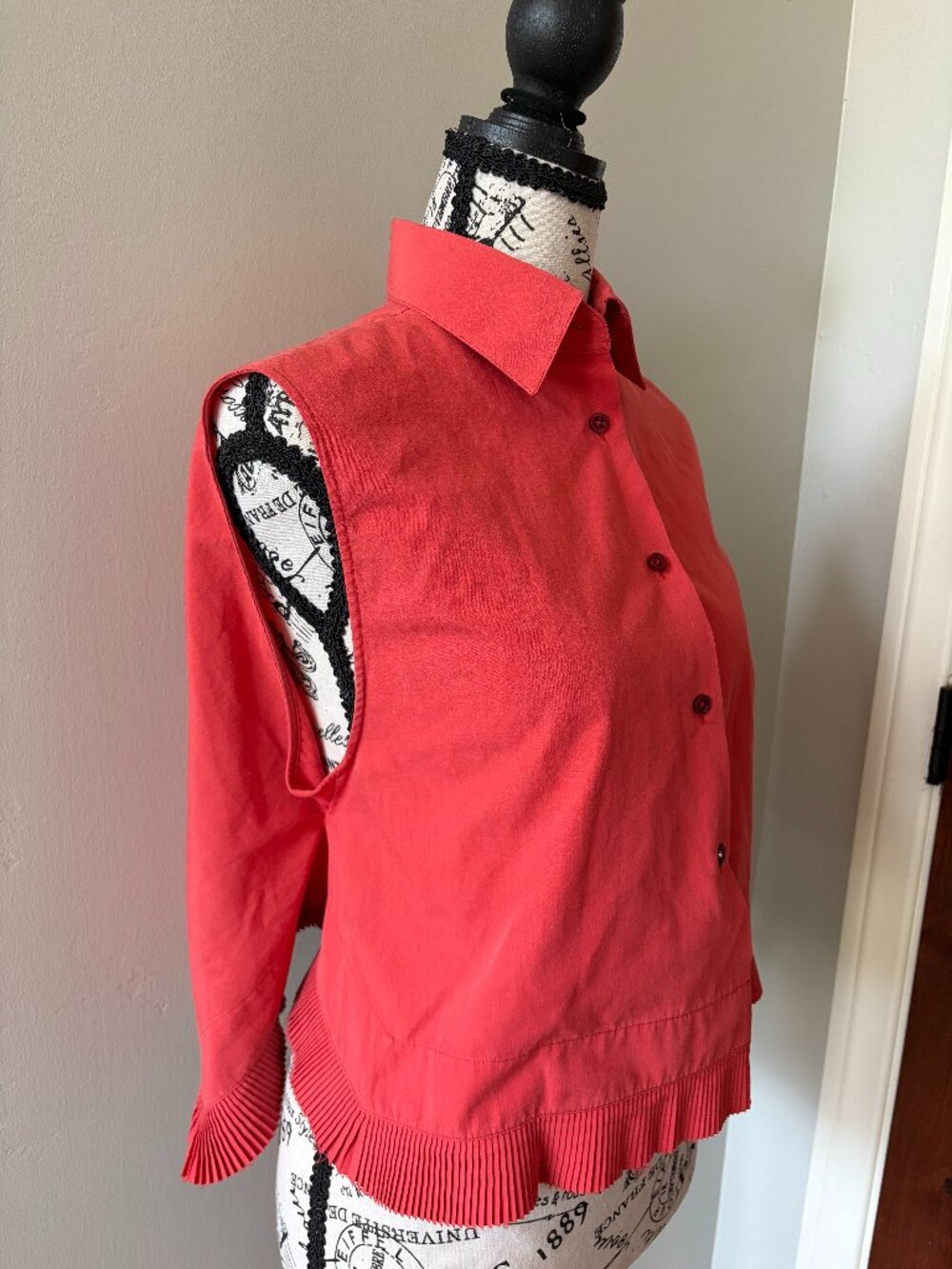 Alaïa Paris Coral Architectural Sleeveless Blouse Cape Back Pleated Hem Size L